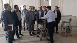 بازدید بازرس کل قضایی اردبیل از کارخانه تولیدی کاسپین آذر ایرانیان